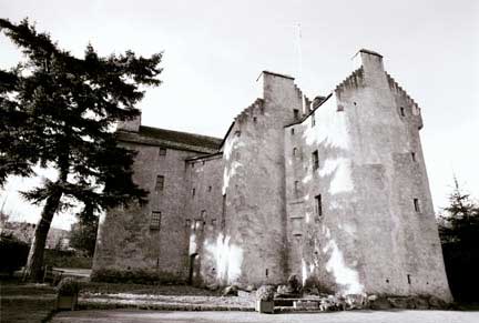 Tilquhillie Castle